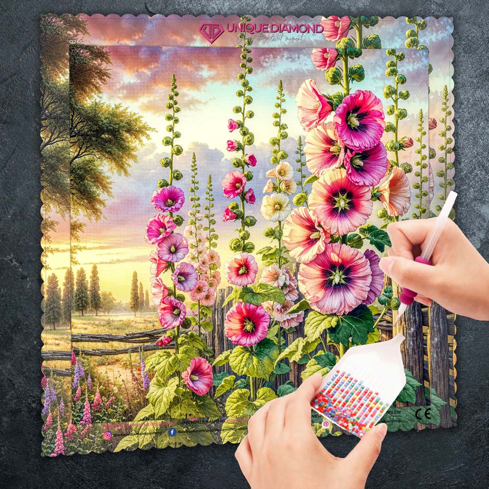5D Diamond Painting – Stockrosen im Abendgold Unique-Diamond
